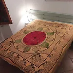 Della Maddalena Nyaraló *